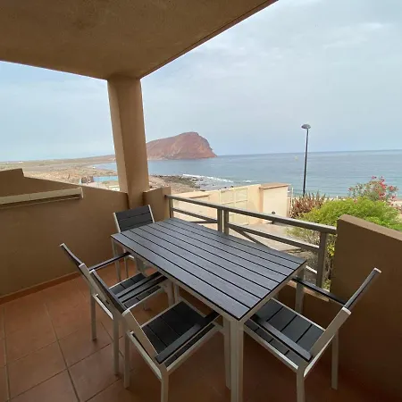 Апартаменты Homeforguest Spacious And Bright Flat On The La Tejita Гранадилла-де-Абона